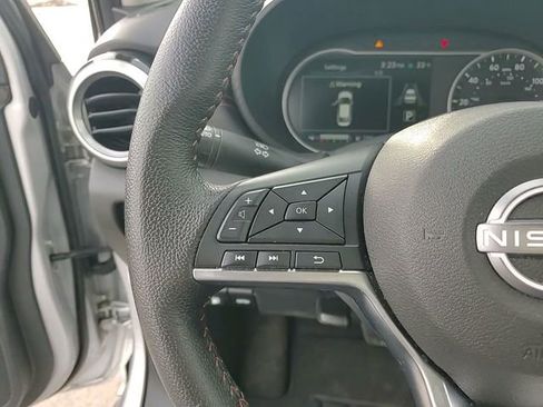 Used 2024 Nissan Versa SR image 16