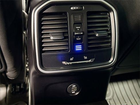 Used 2018 Porsche Macan GTS image 29