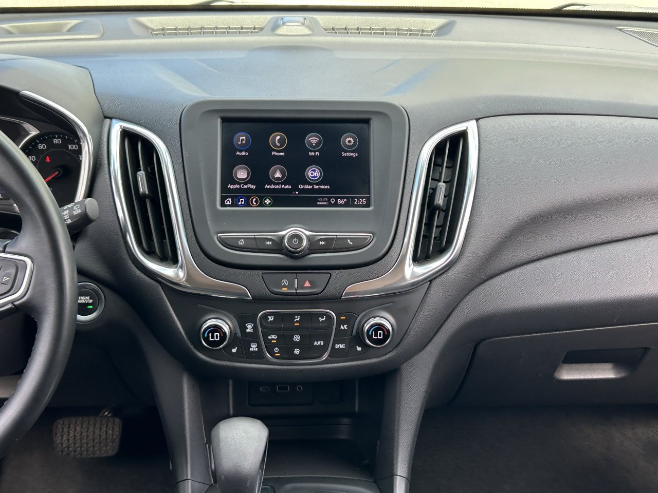 Used 2024 Chevrolet Equinox LT FWD image 18
