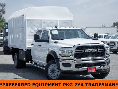 Used 2022 RAM 5500 Tradesman w/ Chrome Appearance Group AWD/4WD image 2
