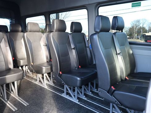 Used 2016 Mercedes-Benz Sprinter 3500 image 23