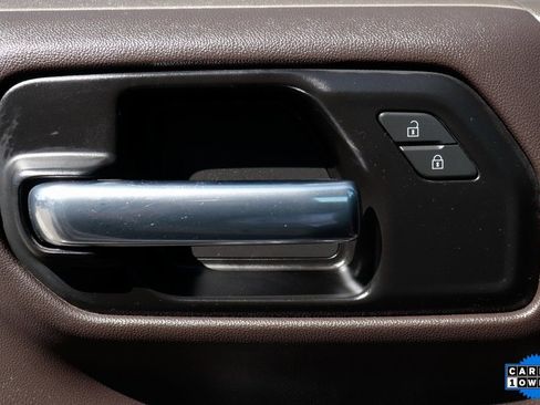 Used 2020 Chevrolet Silverado 1500 LT w/ Convenience Package image 16