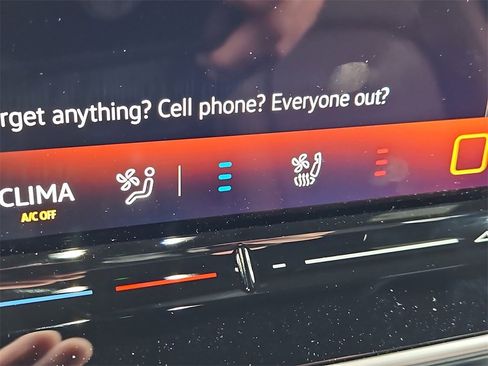 New 2025 Volkswagen ID. Buzz Pro S image 12