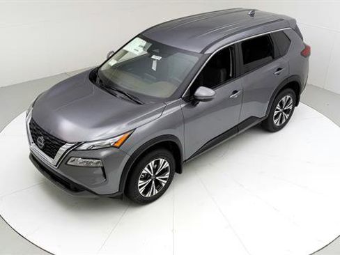 Used 2023 Nissan Rogue SV image 16
