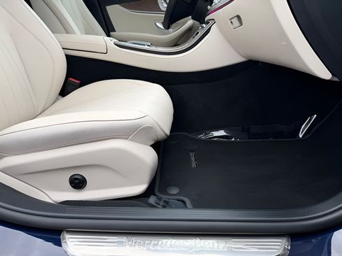 Used 2021 Mercedes-Benz E 350 4MATIC Sedan image 31