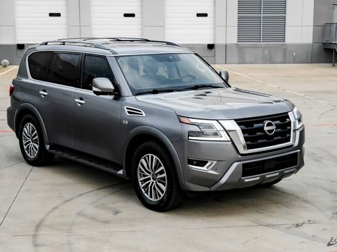 Used 2021 Nissan Armada SL w/ Captain's Chairs Package image 21