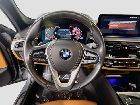 Used 2023 BMW 530i w/ Convenience Package RWD image 13
