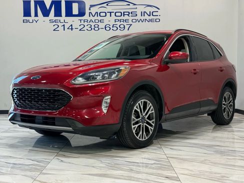 Used 2020 Ford Escape SEL image 2