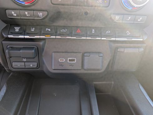 Used 2022 GMC Sierra 2500 Denali w/ Denali Ultimate Package image 25