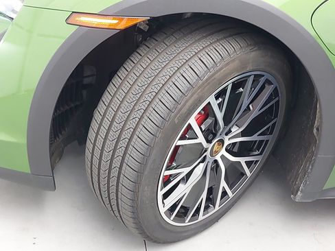 Certified 2022 Porsche Taycan 4S AWD/4WD image 35