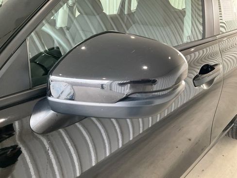 Certified 2025 Honda HR-V LX image 3