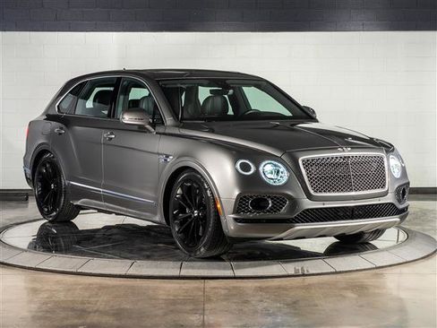 Used 2018 Bentley Bentayga image 7