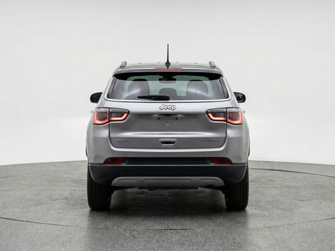 Used 2025 Jeep Compass Limited AWD/4WD image 7