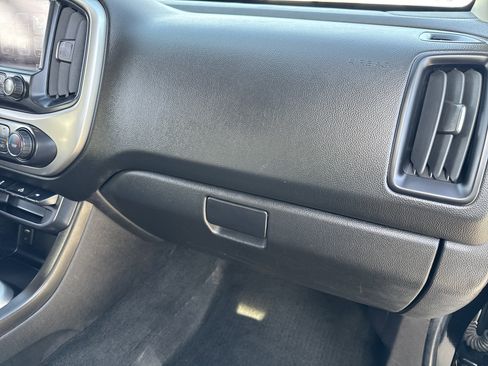 Used 2018 Chevrolet Colorado LT image 21