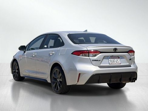 Certified 2025 Toyota Corolla SE FWD image 4