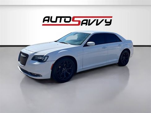 Used 2020 Chrysler 300 S image 3