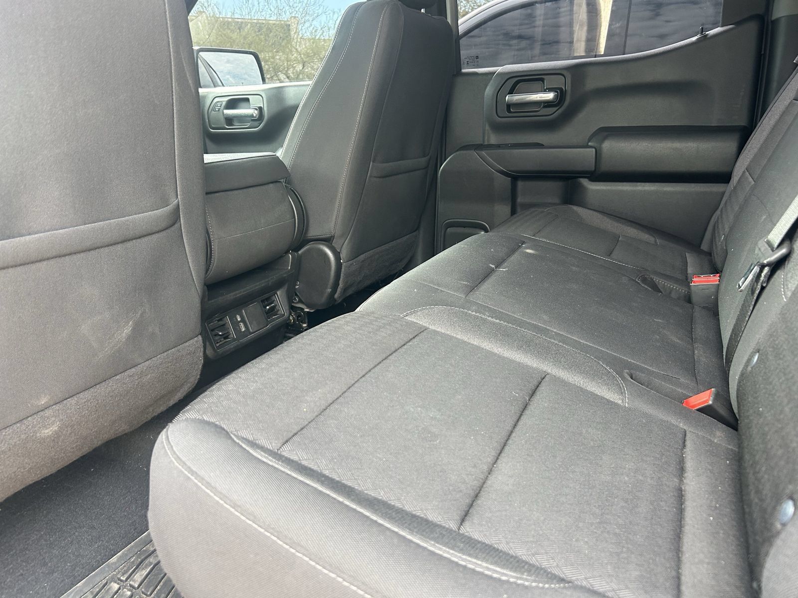 Used 2024 Chevrolet Silverado 1500 Custom Trail Boss w/ Dark Appearance Package AWD/4WD image 8