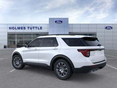 New 2026 Ford Explorer Active w/ Active Comfort Package AWD/4WD image 4