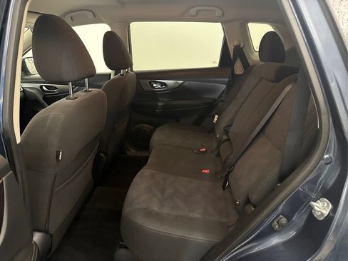 Used 2016 Nissan Rogue SV FWD image 23
