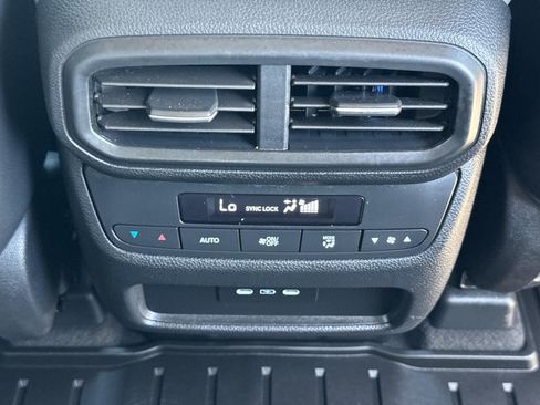 Certified 2025 Honda Pilot EX-L image 18