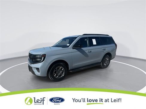 Used 2025 Ford Expedition Active image 5