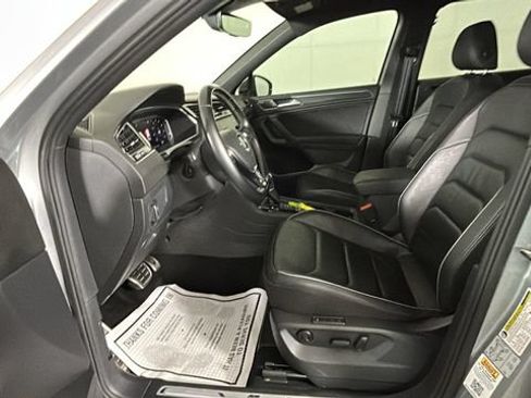 Used 2019 Volkswagen Tiguan SEL Premium R-Line AWD/4WD image 11