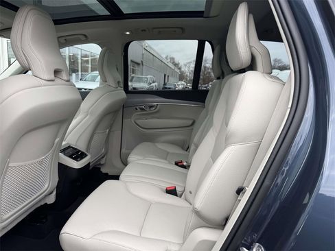 Certified 2024 Volvo XC90 B5 Core w/ Protection Package Premier image 9