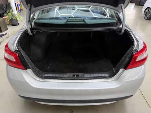 Used 2016 Nissan Altima 2.5 S w/ Power Driver Seat Package FWD image 9