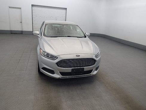 Used 2014 Ford Fusion SE FWD image 14