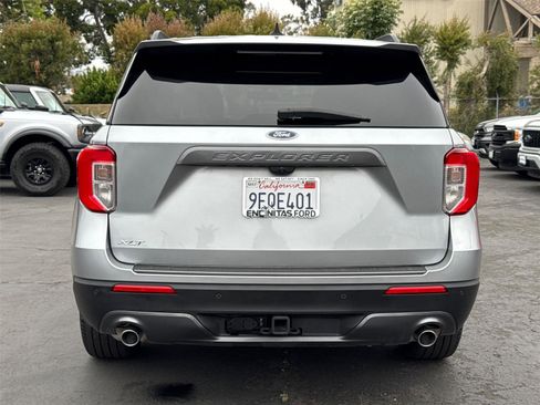 Certified 2023 Ford Explorer XLT w/ Equipment Group 202A RWD image 9