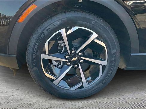 New 2026 Chevrolet Equinox EV LT image 15