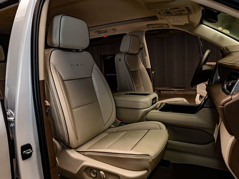 Used 2024 GMC Yukon XL Denali image 28