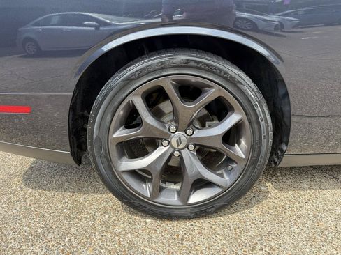 Used 2019 Dodge Challenger R/T RWD image 6