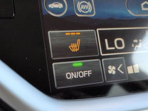 Used 2025 Subaru Ascent Premium AWD/4WD image 21