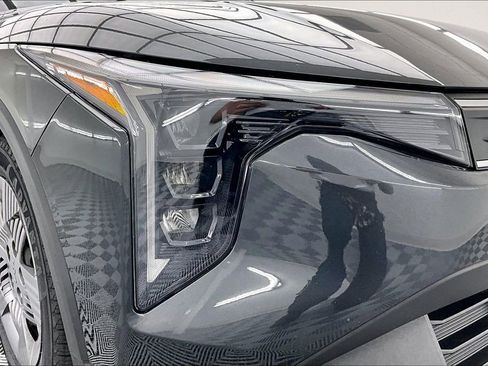 Used 2025 Kia K4 FWD image 29