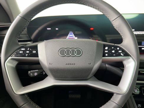 Certified 2025 Audi Q5 Premium w/ Convenience Package AWD/4WD image 17