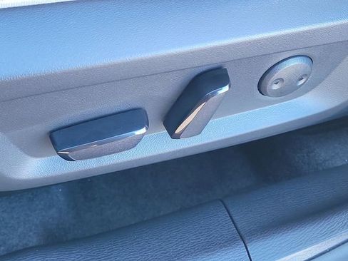 New 2025 Mitsubishi Outlander SEL image 21