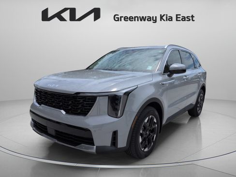 Certified 2025 Kia Sorento S FWD image 10