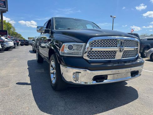 Used 2016 RAM 1500 Laramie w/ Convenience Group AWD/4WD image 4
