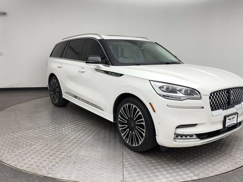 Used 2023 Lincoln Aviator Black Label w/ Dynamic Handling Package AWD/4WD image 8