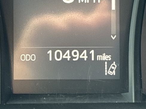 Used 2019 Toyota Camry SE FWD image 21