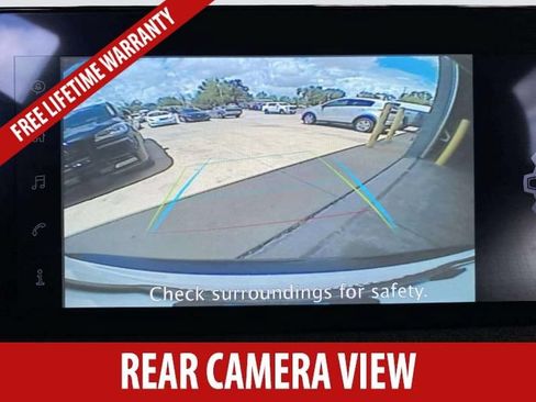 Used 2025 Nissan Kicks SV AWD/4WD image 13