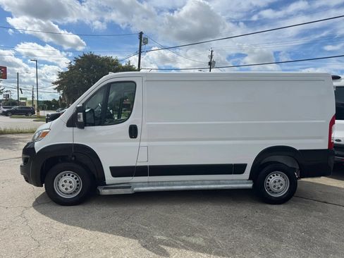 Used 2025 RAM ProMaster 2500 w/ U-Haul Equipment Group FWD image 7