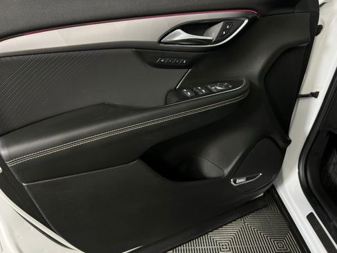 Used 2025 Buick Envision Sport Touring image 24