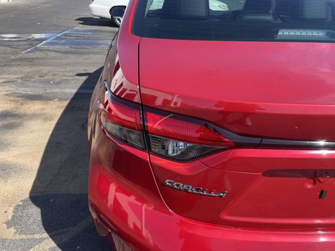 Used 2021 Toyota Corolla XLE image 15