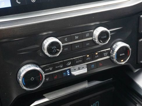 Used 2023 Ford F350 Lariat AWD/4WD image 35