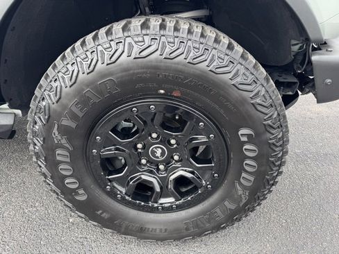 Used 2021 Ford Bronco Wildtrak image 9