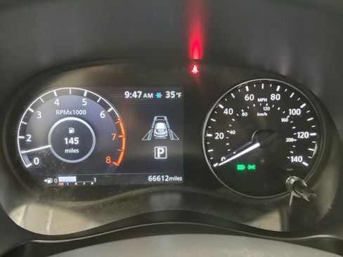 Used 2022 Nissan Kicks SV image 18