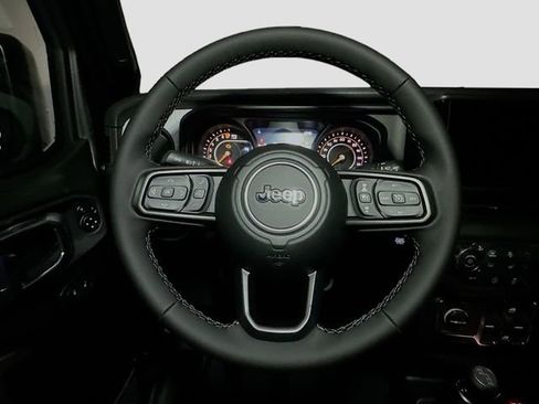 New 2026 Jeep Gladiator Sport image 7