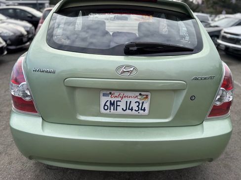 Used 2010 Hyundai Accent GS image 5